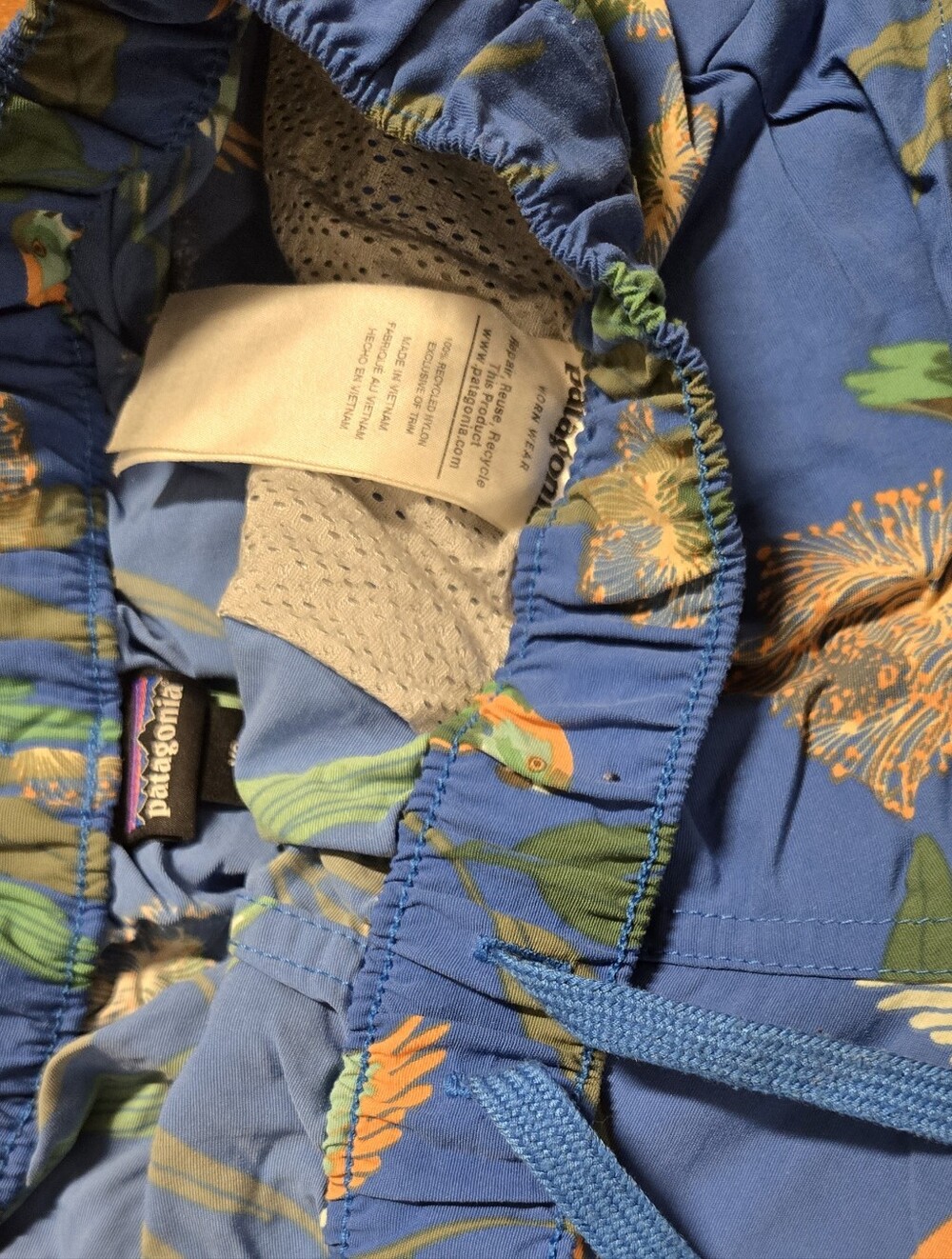 Patagonia Tropical Bird Print Baggies Shorts XS - Picture 3 of 3